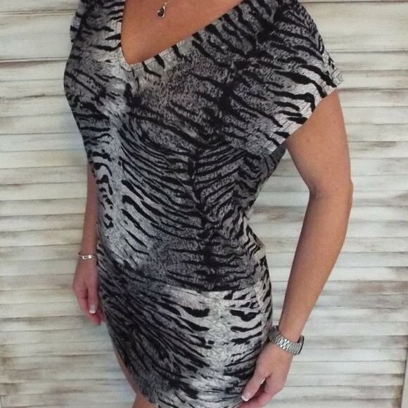 Day Night Small Tiger Print Bodycon Dress - Picture 5 of 14